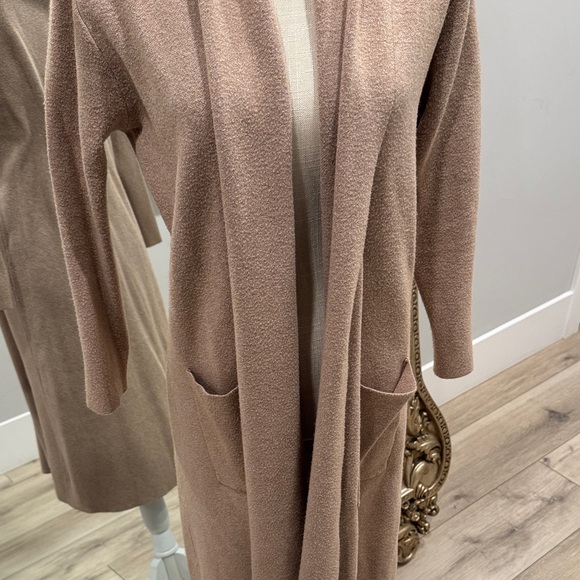 Elegant Tan Women's Cape Coat - Picture 2 of 4